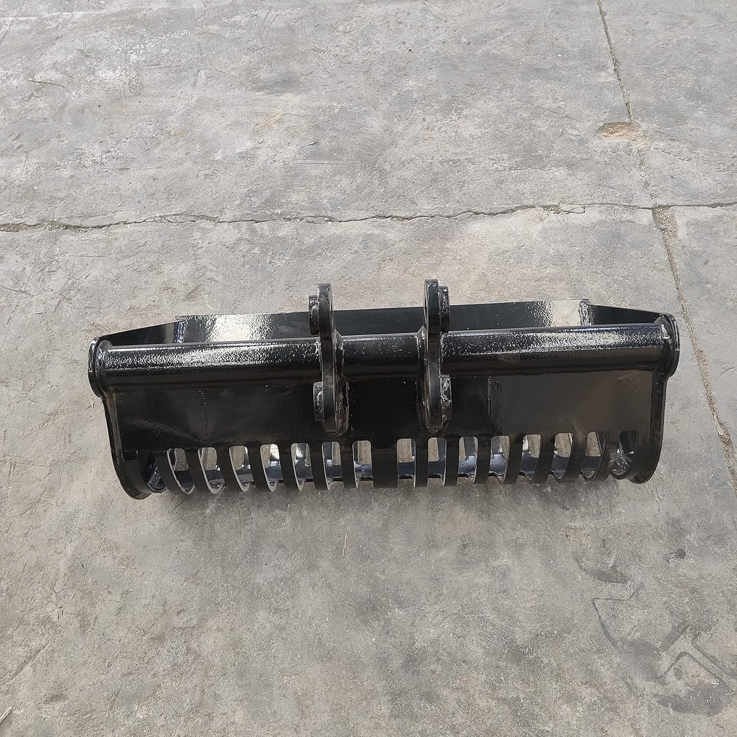 TYPHON Attachments Screening Skeleton Bucket 600mm: Attachment for TYPHON Mini Excavators Machinery Machine Digger Track Crawler Heavy Machinery