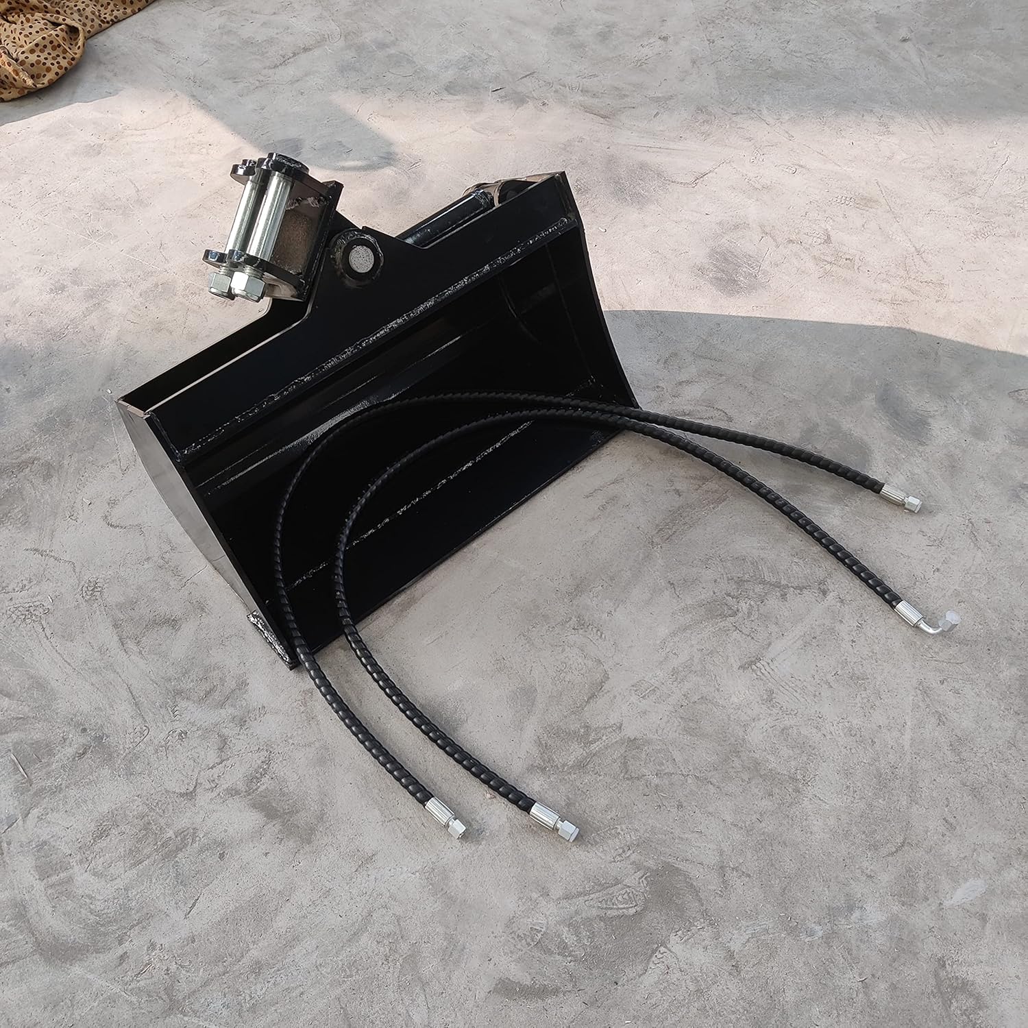 TYPHON Attachments 600mm Tilting Bucket Attachment for TYPHON Machinery Machine Mini Excavator Buckets