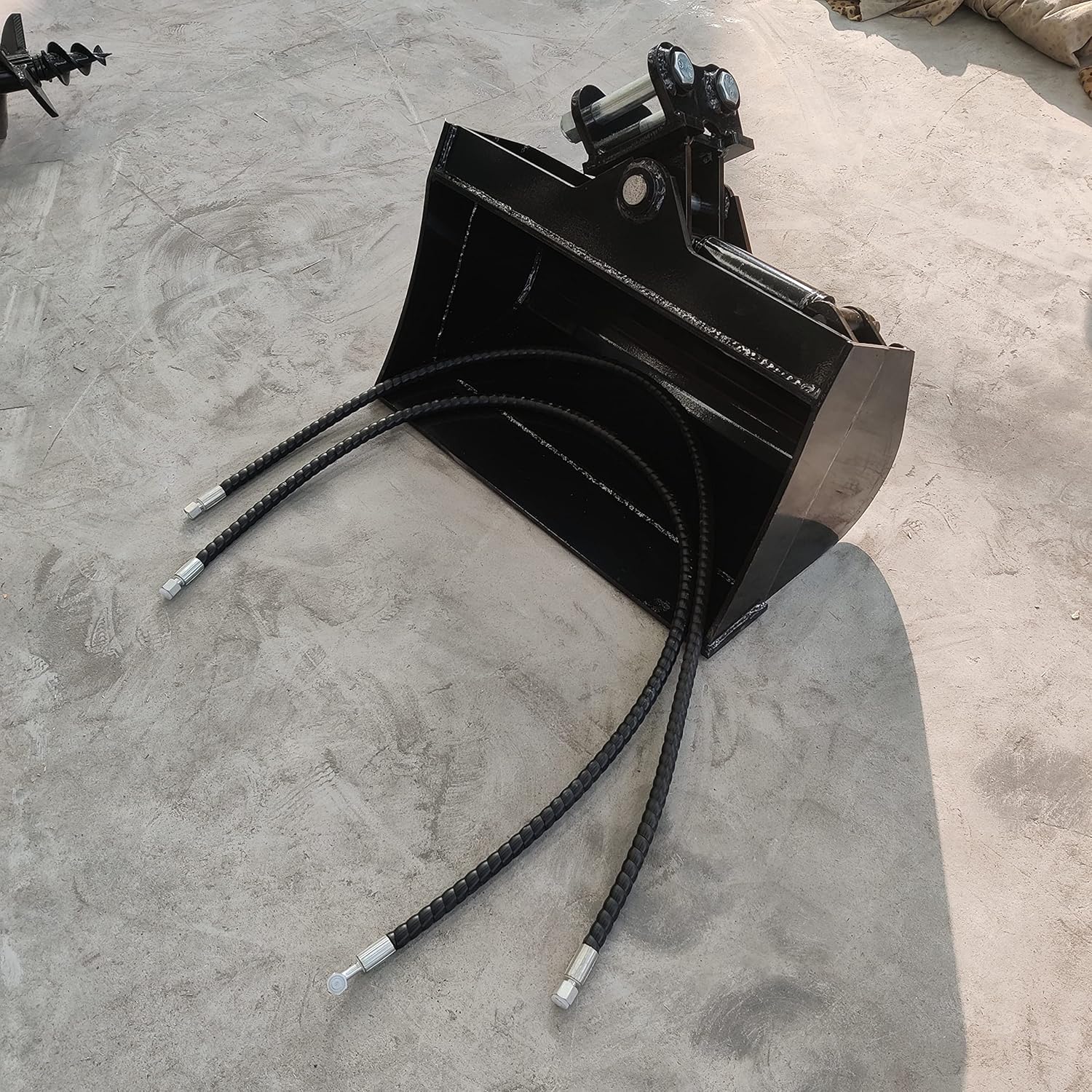 TYPHON Attachments 600mm Tilting Bucket Attachment for TYPHON Machinery Machine Mini Excavator Buckets