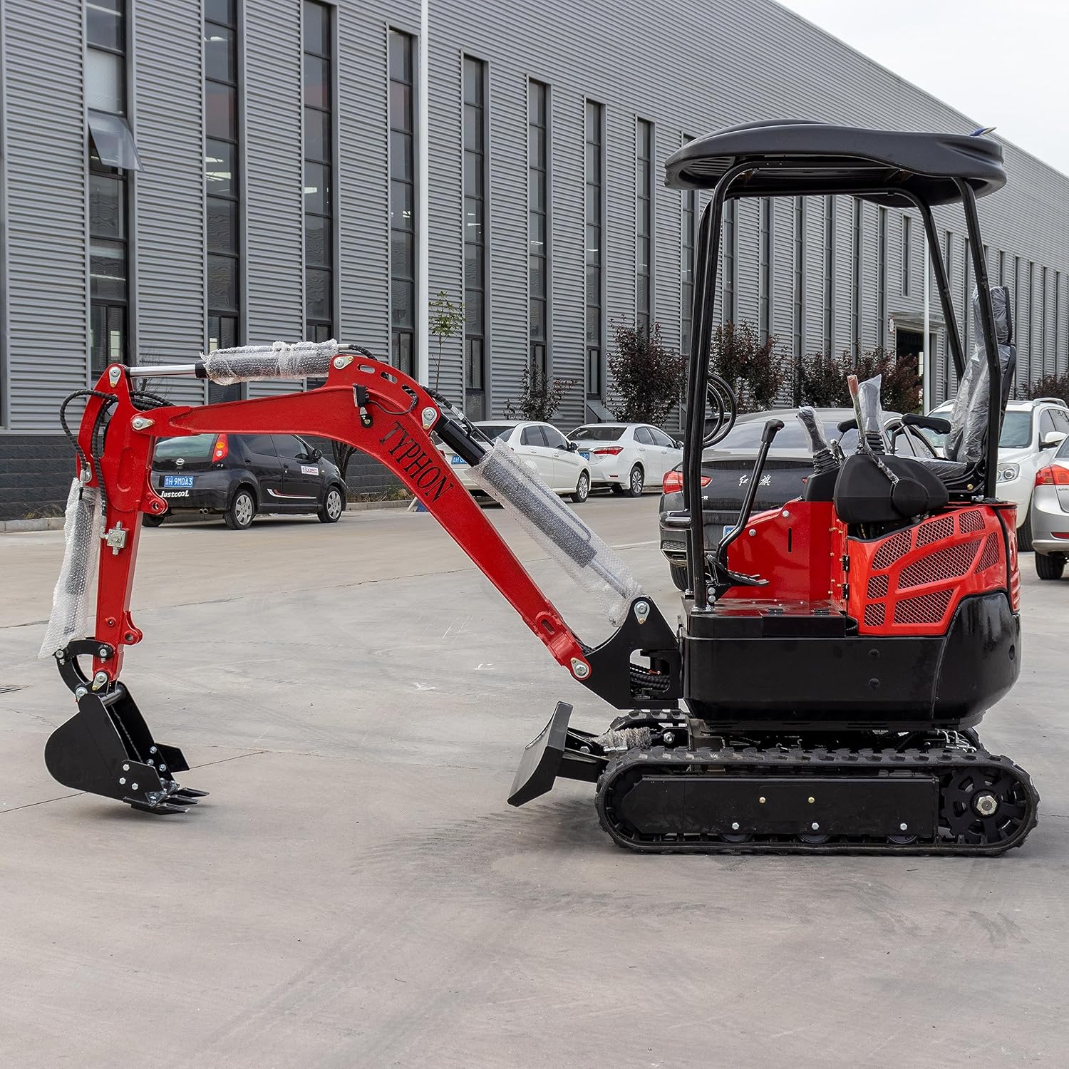 4,000 lbs Terror XVIII Mini Excavator, EPA Certified USA KUBOTA D902 Diesel Machine for Garden, Farms, Parks, Roads – Ideal for Digging, Drilling, Bull-Dozing