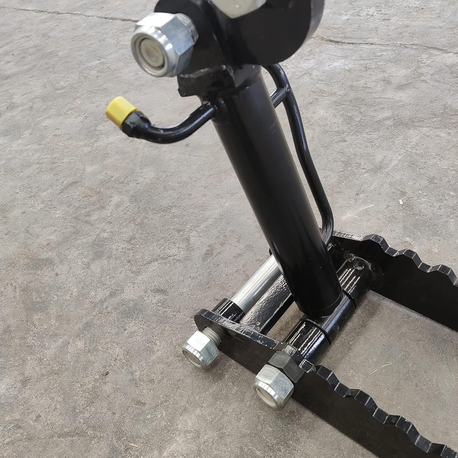 TYPHON Attachments Hydraulic Thumb Clip Attachment for TYPHON Mini Excavators Digger Machinery Machine Track Crawler