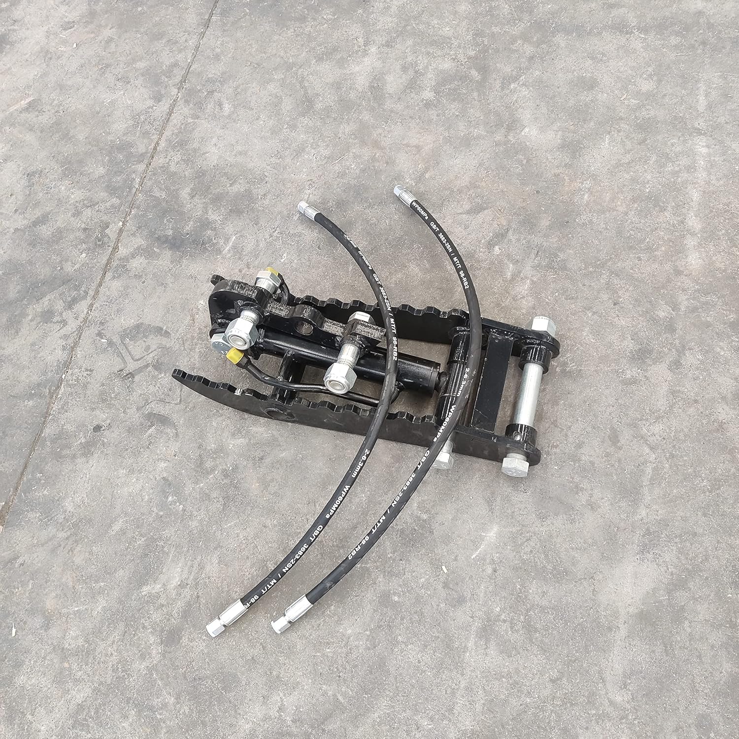 TYPHON Attachments Hydraulic Thumb Clip Attachment for TYPHON Mini Excavators Digger Machinery Machine Track Crawler